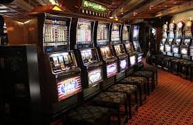 Filipino player joining a live baccarat table on chambawin via mobile browser